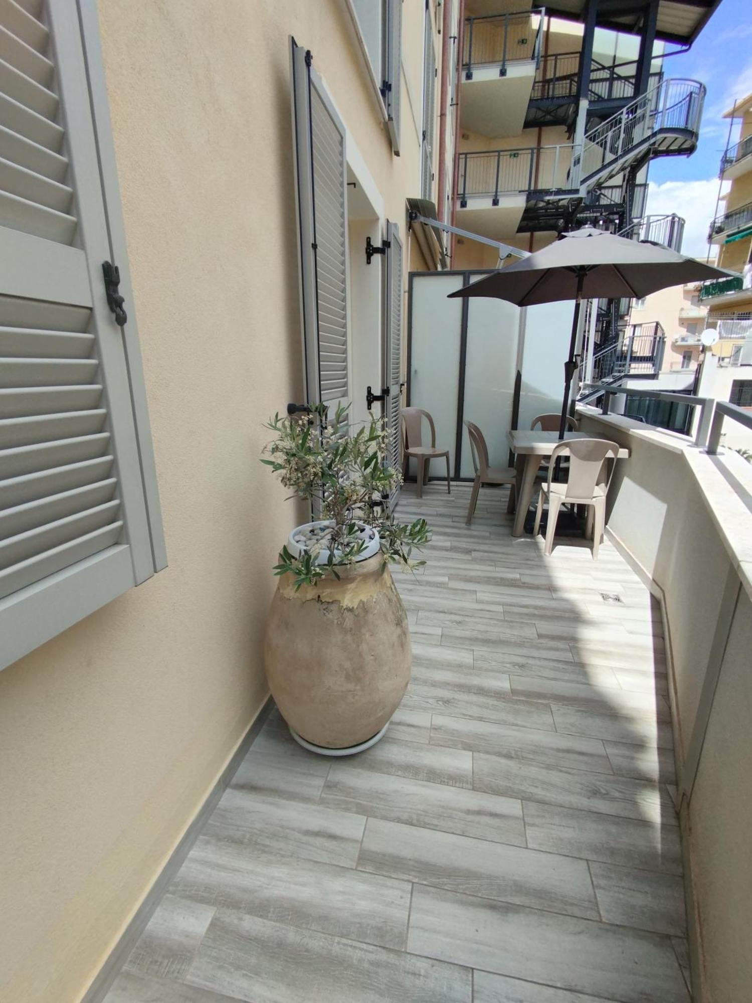 Pama Mar Apartamento Imperia Exterior foto